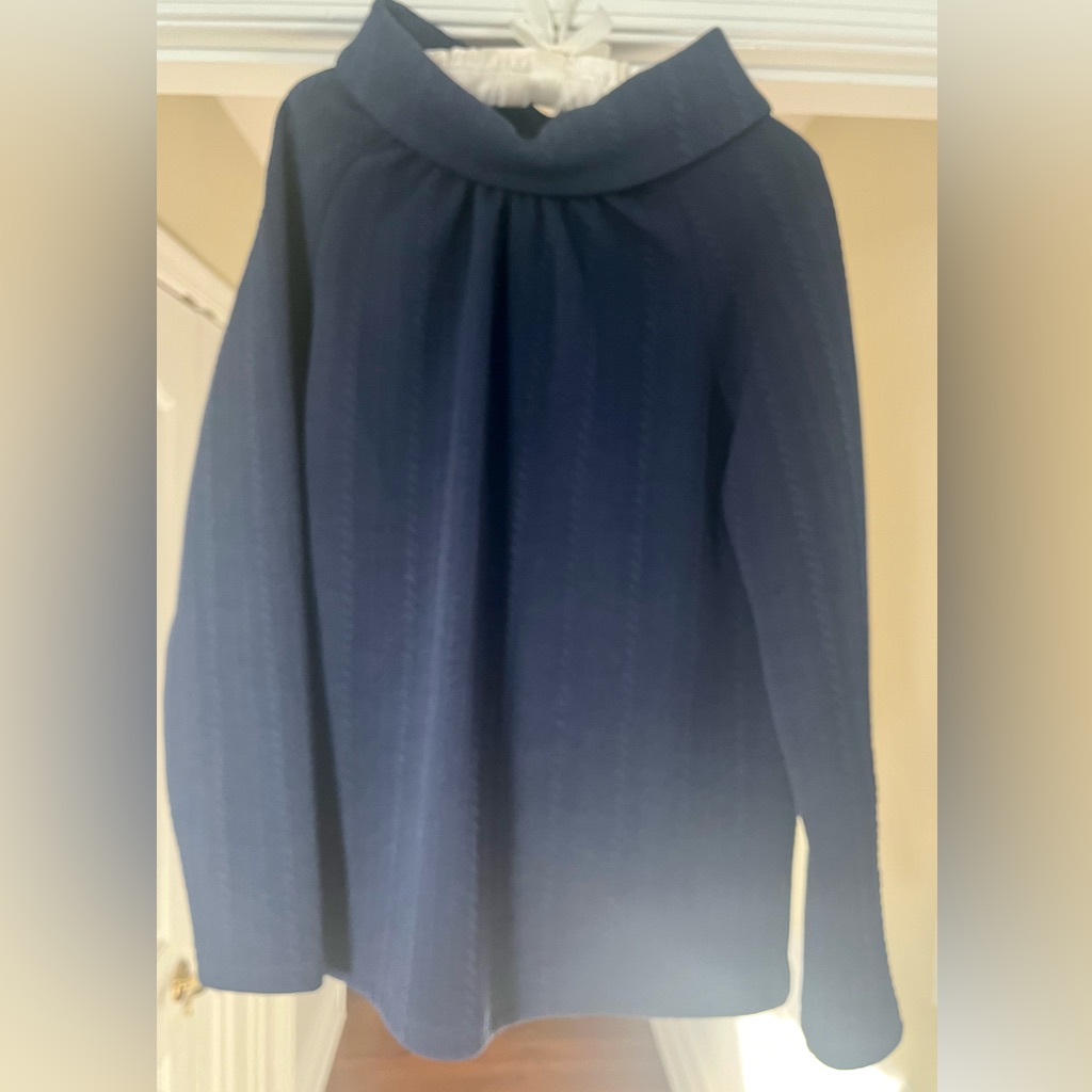 Sts Navy Blue Top
